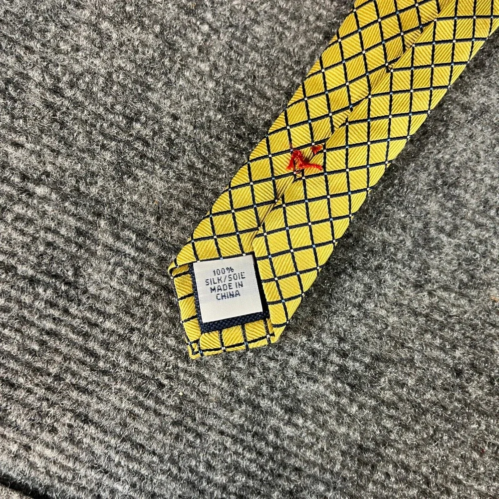 Izod necktie crafted